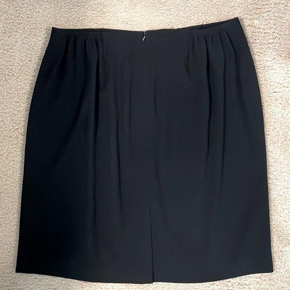 Talbots Pencil Skirt. Size 18P NWT - Picture 8 of 12